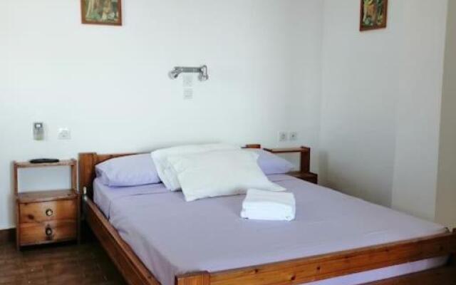 PIGANOUSA STUDIO Vromolithos Beach