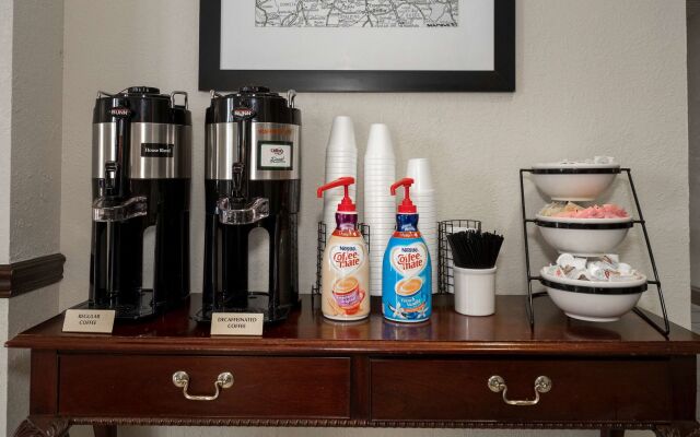 Red Roof Inn & Suites Newnan