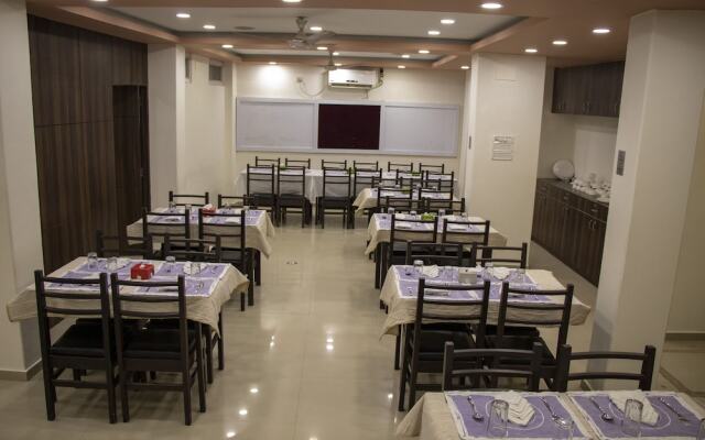 Hotel Nava Yug