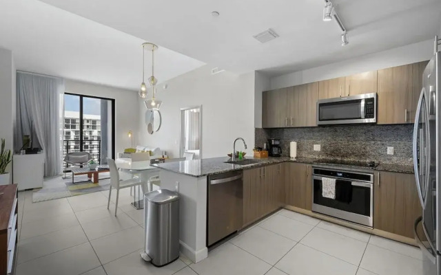 Spacious 2-Bedroom Condo at Doral Park