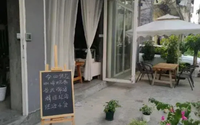 Luocheng Time Inn
