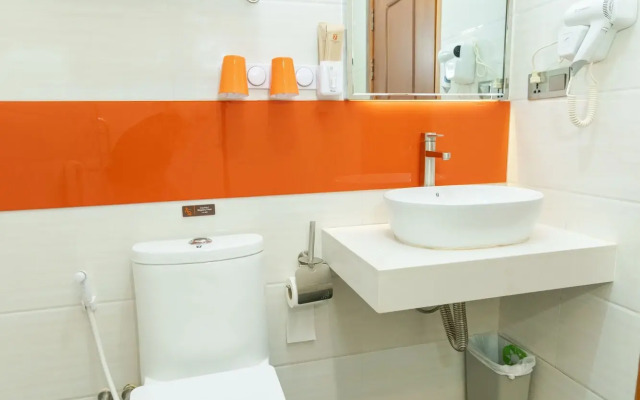 7 Days Premium Hotel