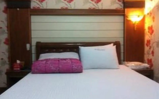 Sharp Motel