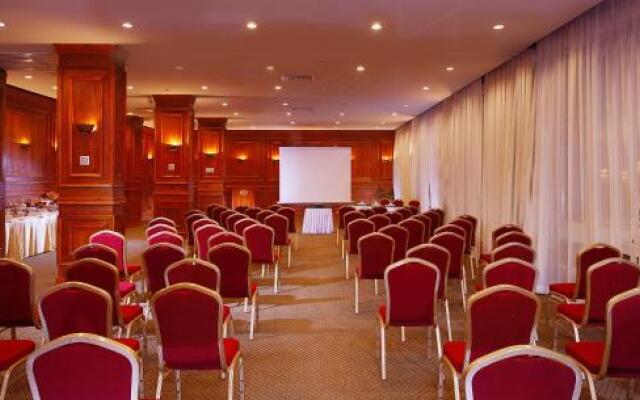 Porto Holidays Marina Apartments