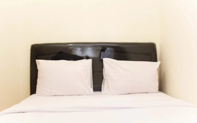 Fancy Comfortable 2Br At Meikarta Apartment