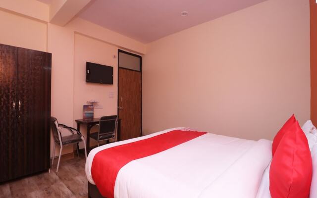 OYO 28366 Ram & Sons Residency