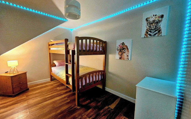 Seaside Bliss Retreat - 5 Bedroom House