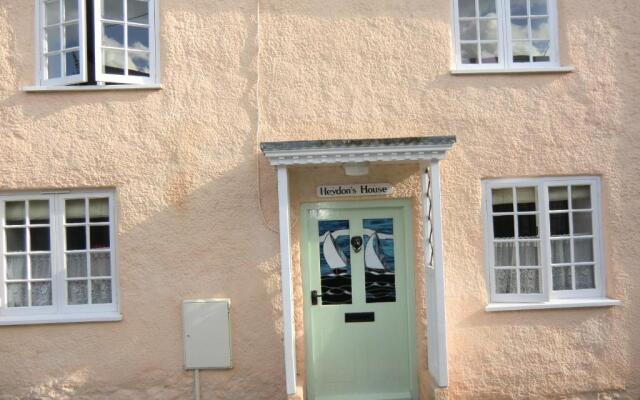 Heydons House - Lovely Seaside Cottage