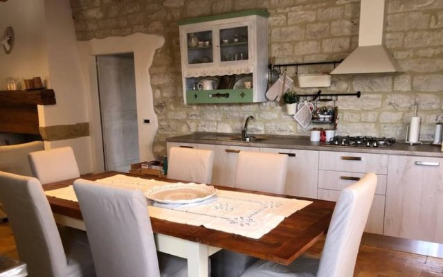 Le Rondinelle Beautiful Apartment For 6 Guests