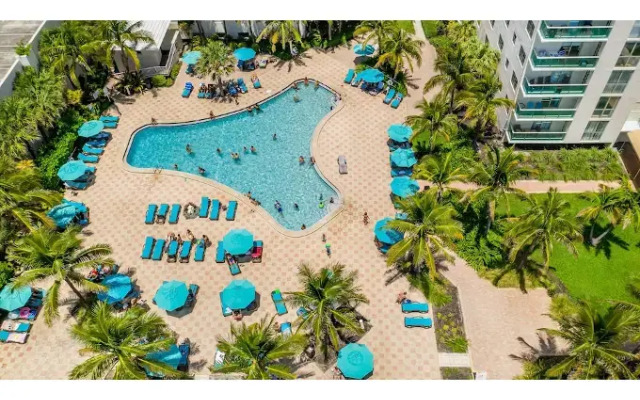 Beautiful Apartment in Hollywood Beach