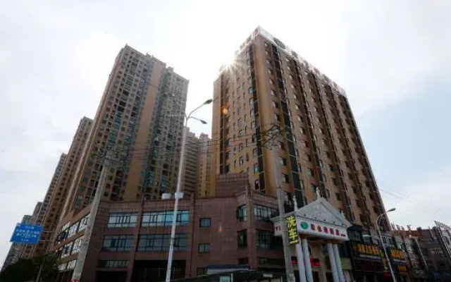 Vienna Hotel (Jingzhou Jianli Jiangcheng)