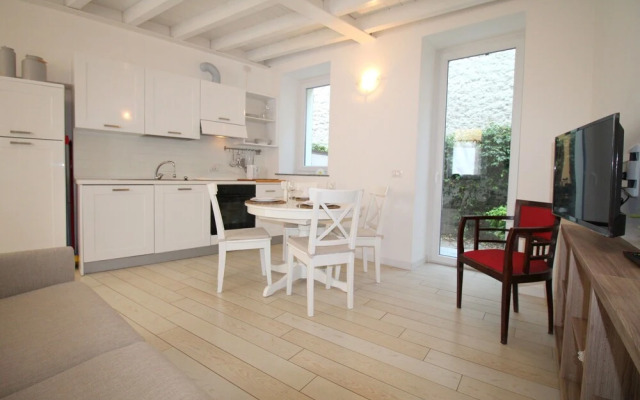 Lakefront Cadorna Apartment