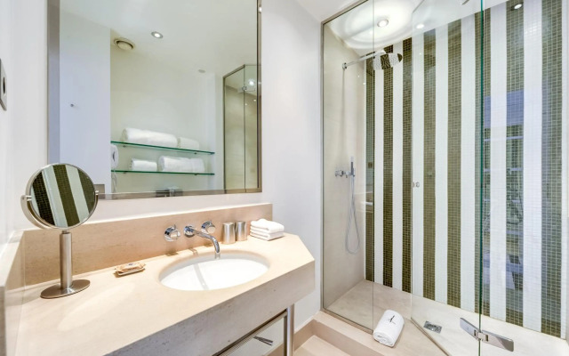Hotel Le A