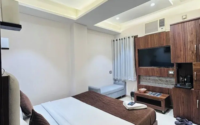 Hotel Care Residency By OYO Rooms