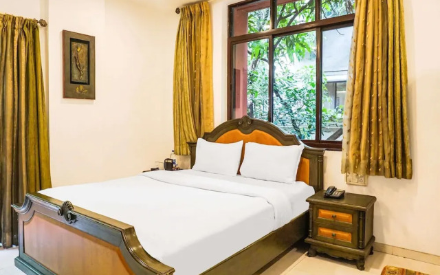 Premium Stays Near Fergusson College
