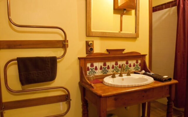 Danseys Pass Coach Inn