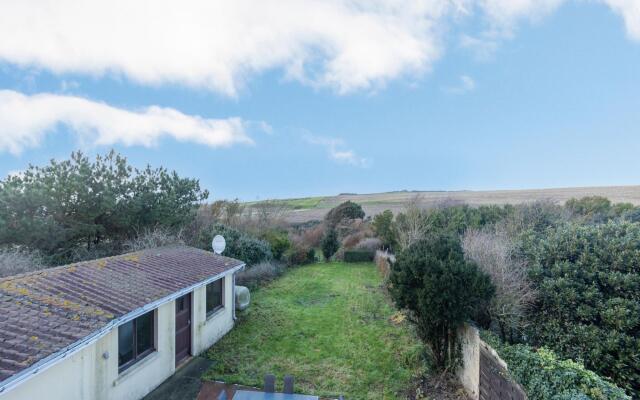 Nice Holiday Home In Audinghen With Garden