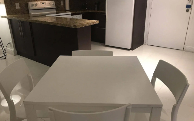 Collins Apartments by Design Suites Miami