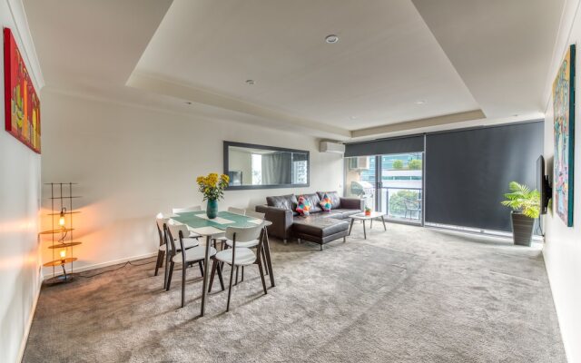 South Melbourne 2 Bed Parking