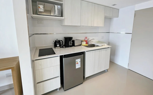 Studio Luxury Balcony Pool