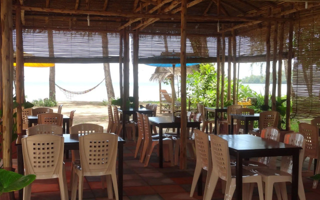 Sand Beach Bungalow