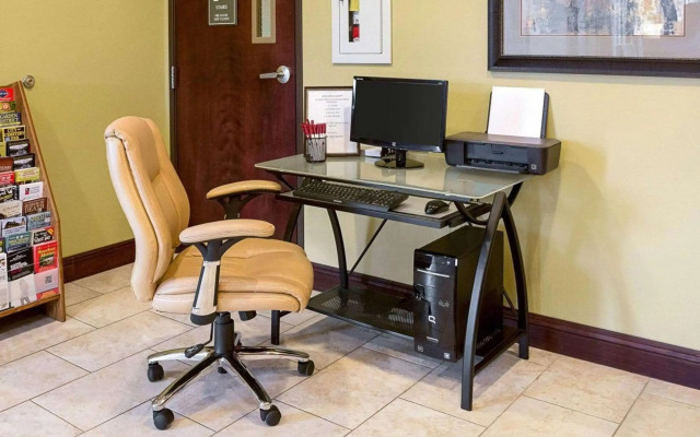 Comfort Suites Harvey - New Orleans West