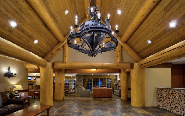 Blackcomb Springs Suites by CLIQUE