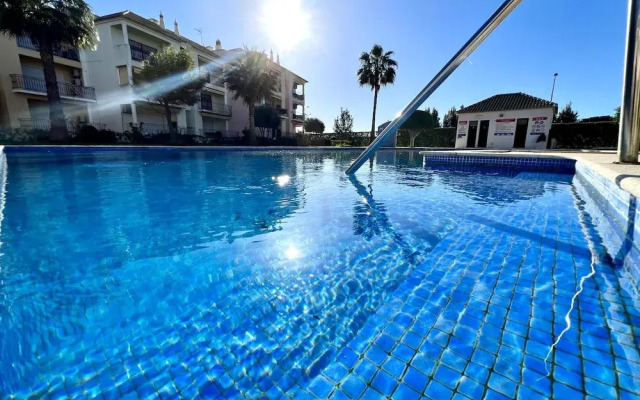 Quarteira Elegant With Pool by Homing
