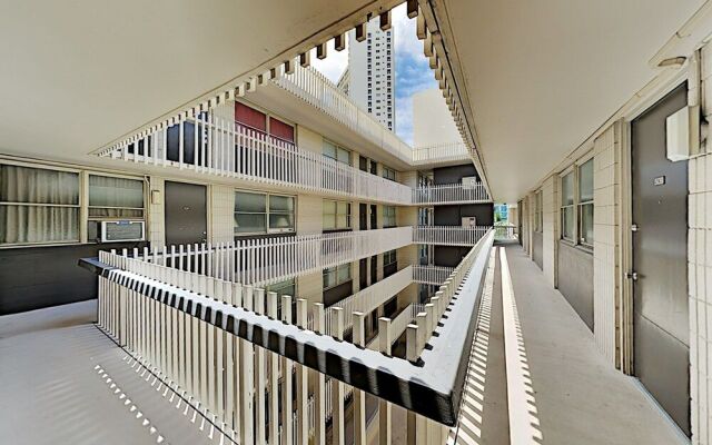 Kalakauan 511 1 Bedroom Condo by Redawning