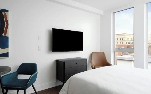 Sonder by Marriott Bonvoy Gare Saint Denis Apartments Downtown