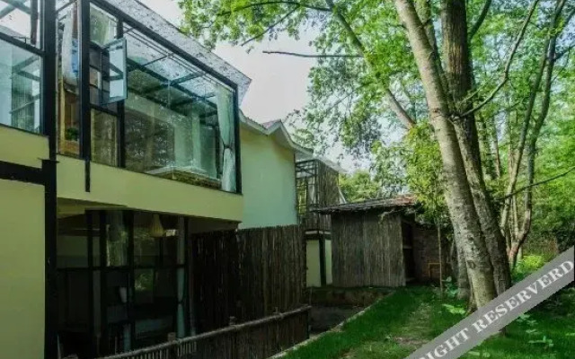 Xiyuan Yaji Holiday Hotel