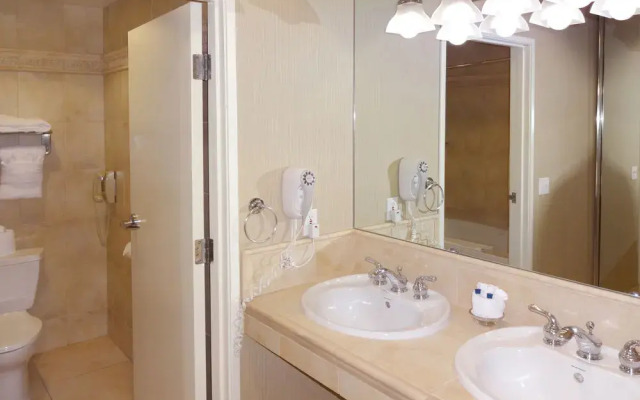 Best Western PLUS Casablanca Inn