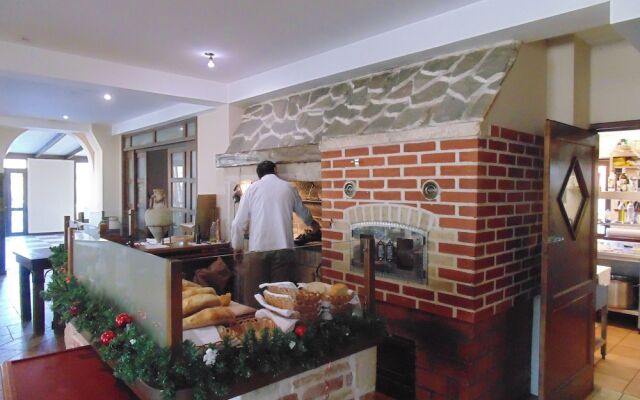 Fortuna Hotel & Restaurant