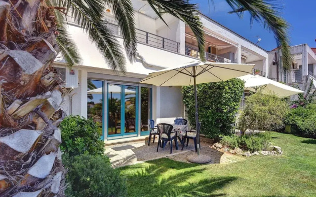 Airconditioned Studio Apartment With Seaview