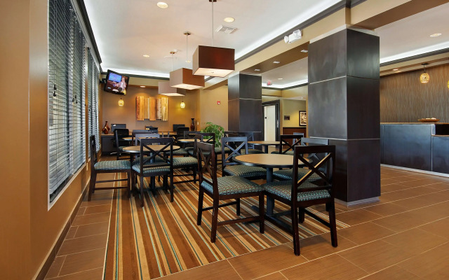 Best Western Plus Seawall Inn & Suites By The Beach