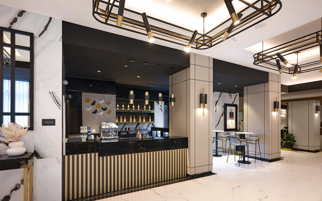 Hotel Riu Plaza Toronto