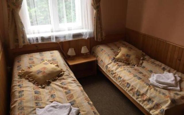 Pałac w Witosławiu ośrodek apifitoterapii "APIHERBA"