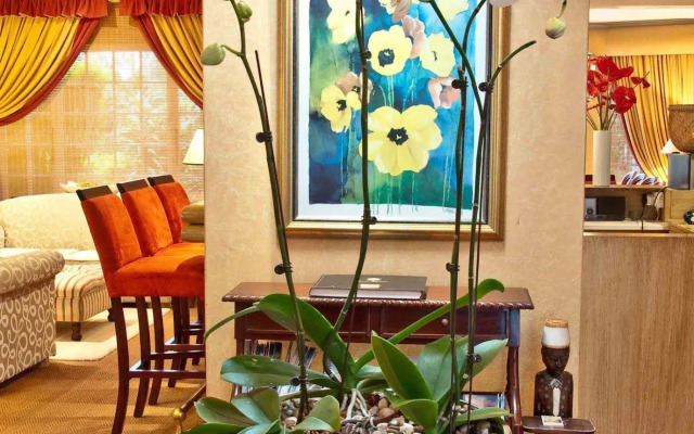 Manaar House