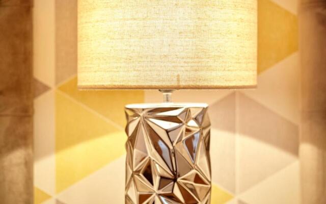 Savoy Court - Your Apartment