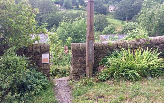 Charming 1-bed House in Hebden Bridge