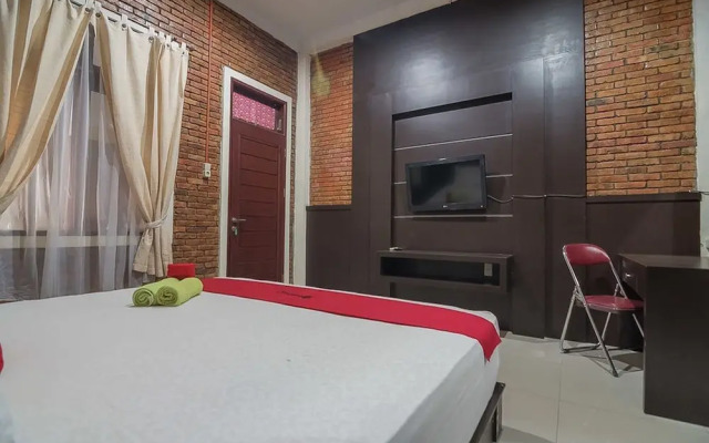 Bengawan Residence 66 by RedDoorz