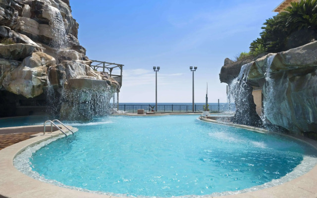 Days Inn by Wyndham Panama City Beach/Ocean Front