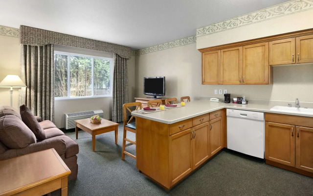 Ramada by Wyndham Olympia