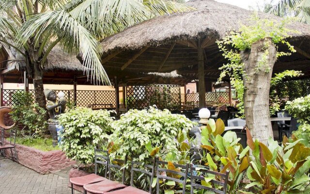 Central Hotel( Osu)
