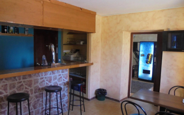 Hotel Azcona