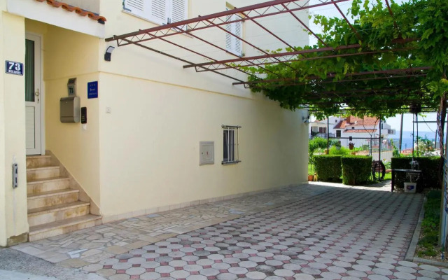 Sunshine Apartments Podstrana