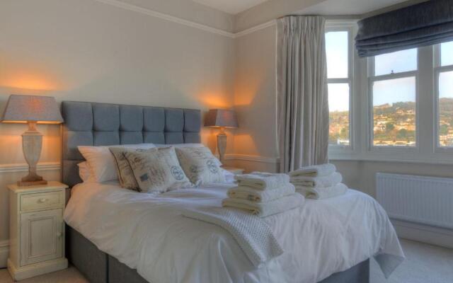 2 Hadleigh Villas