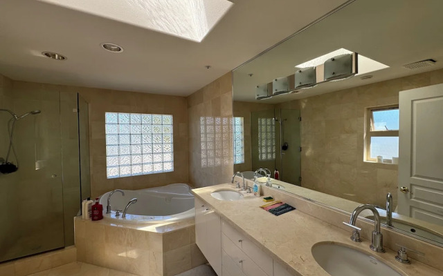 Sunward Coast Westside Homestay