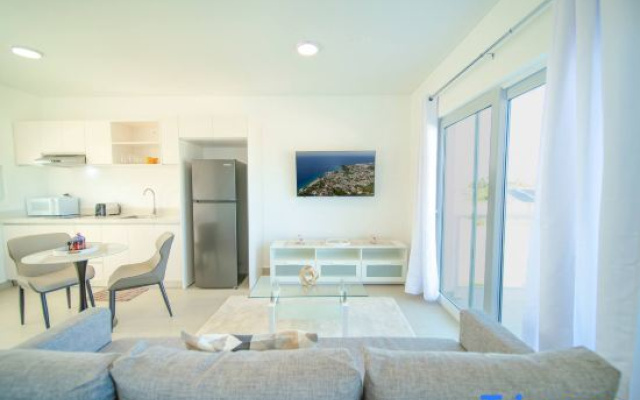 Work & Relax Studio Pools & Fast Wi-Fi in SOV