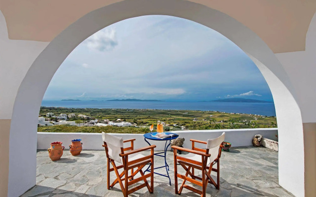 Villa Pezoula Santorini